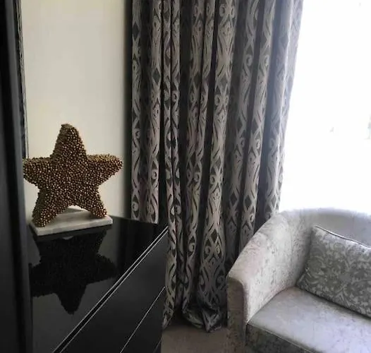 Star Centre - Self Check-in